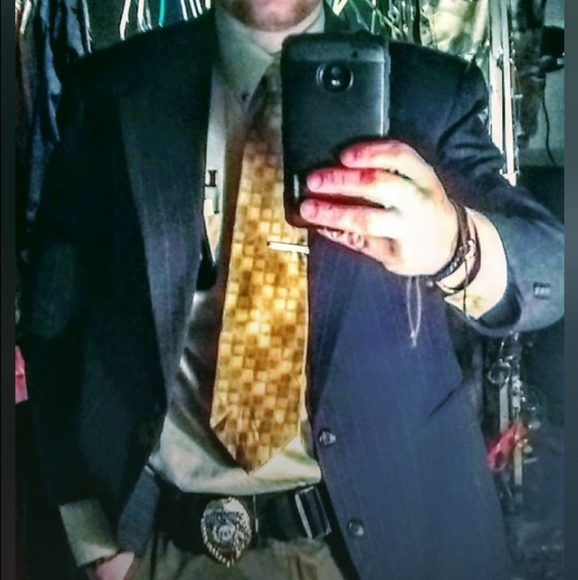 Meet your Posher, Aaron - Picture 6 of 8